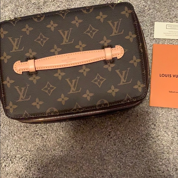 Louis Vuitton Handbags - Louis Vuitton travel jewelry case